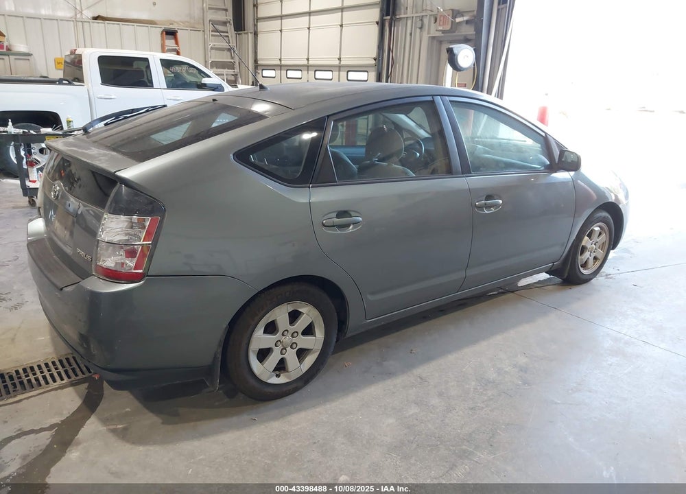 2004 TOYOTA PRIUS VIN: JTDKB20U240109020