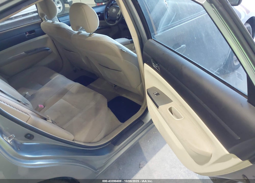 2004 TOYOTA PRIUS VIN: JTDKB20U240109020