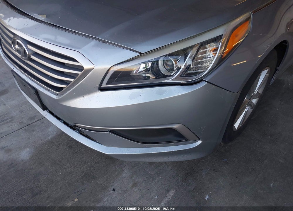 2017 HYUNDAI SONATA VIN: 5NPE24AF2HH562927