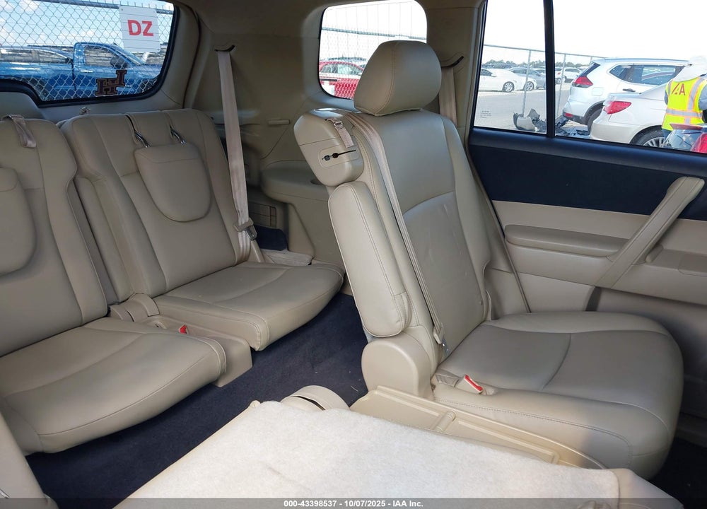 2013 TOYOTA HIGHLANDER BASE PLUS VIN: 5TDZA3EH0DS043065