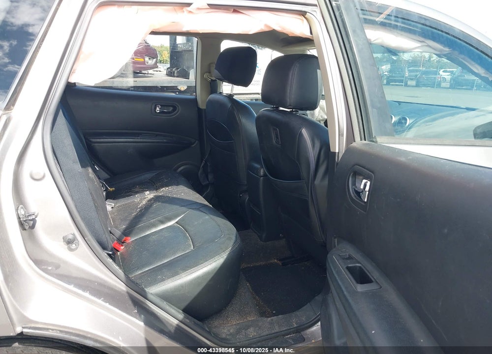 2014 NISSAN ROGUE VIN: JN8AS5MT3EW101736