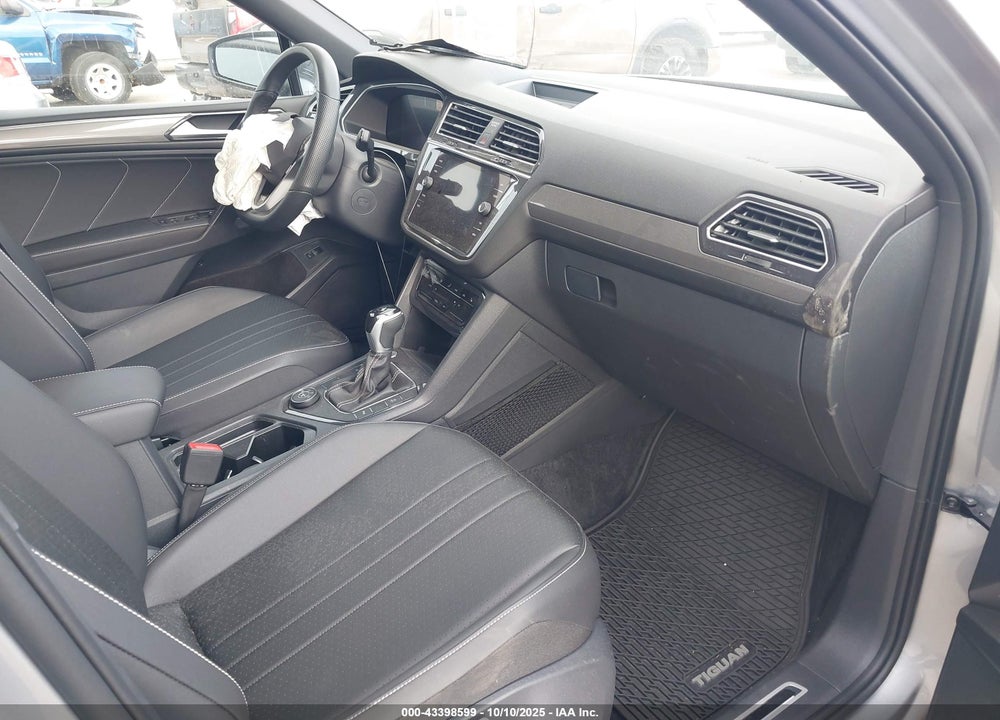2024 VOLKSWAGEN TIGUAN 2.0T SE R-LINE BLACK VIN: 3VV8B7AX5RM052219