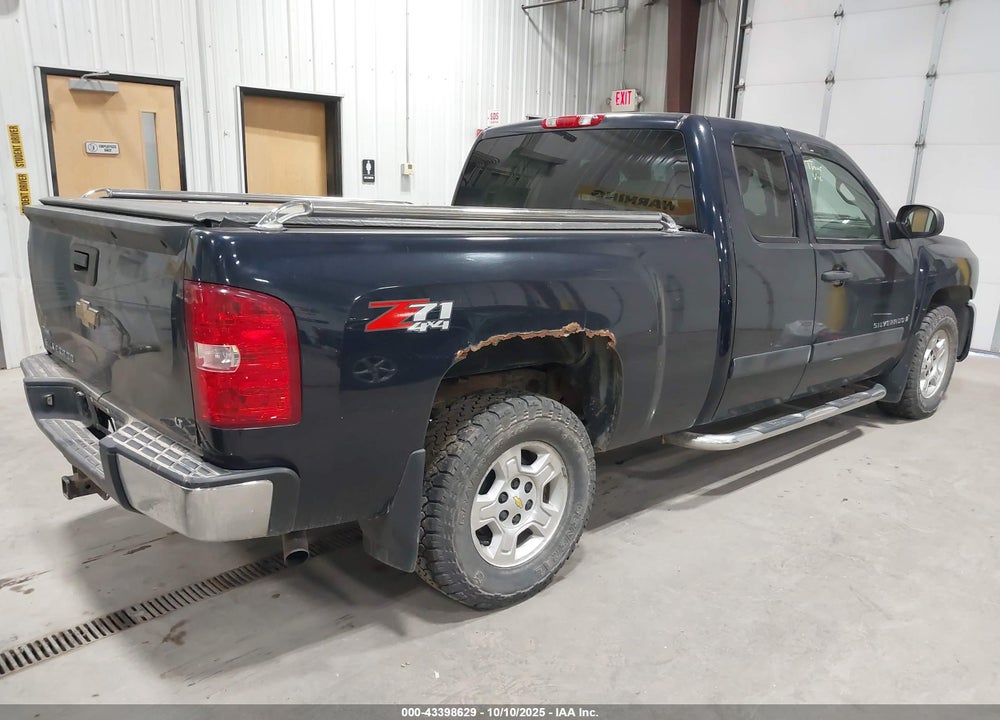 2007 CHEVROLET SILVERADO 1500 LT1 VIN: 1GCEK19047Z538229