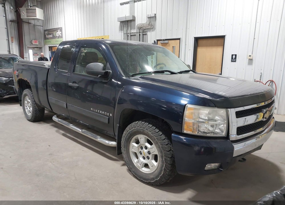 2007 CHEVROLET SILVERADO 1500 LT1 VIN: 1GCEK19047Z538229