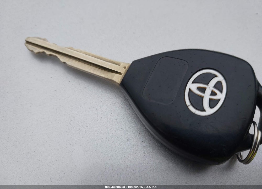 2008 TOYOTA CAMRY LE VIN: 4T1BE46K18U239700