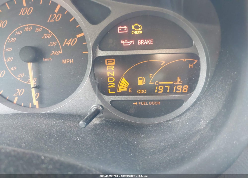 2000 TOYOTA CELICA GT VIN: JTDDR32T1Y0032743