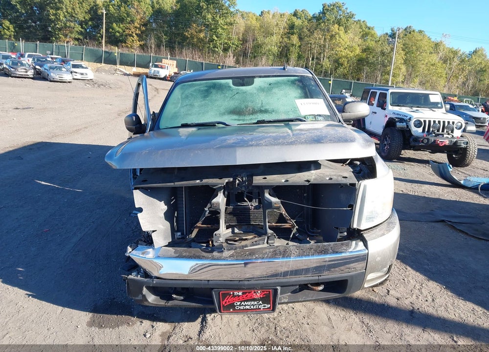 2008 CHEVROLET SILVERADO 1500 LT1 VIN: 2GCEK19J081304625