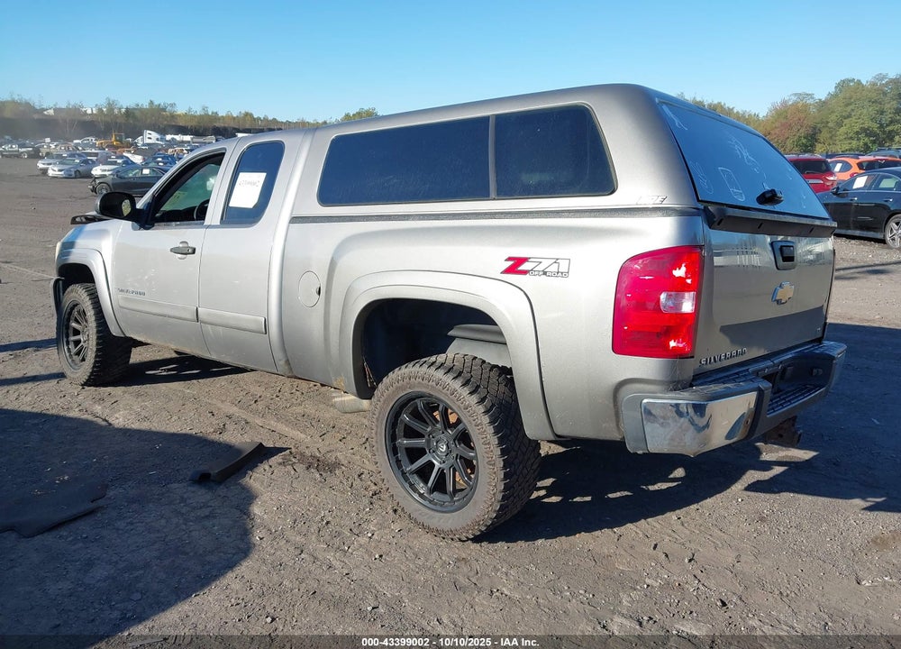 2008 CHEVROLET SILVERADO 1500 LT1 VIN: 2GCEK19J081304625