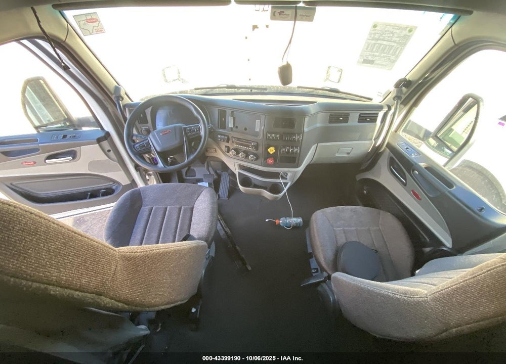 2024 PETERBILT 579 VIN: 1XPBD49X1RD638217
