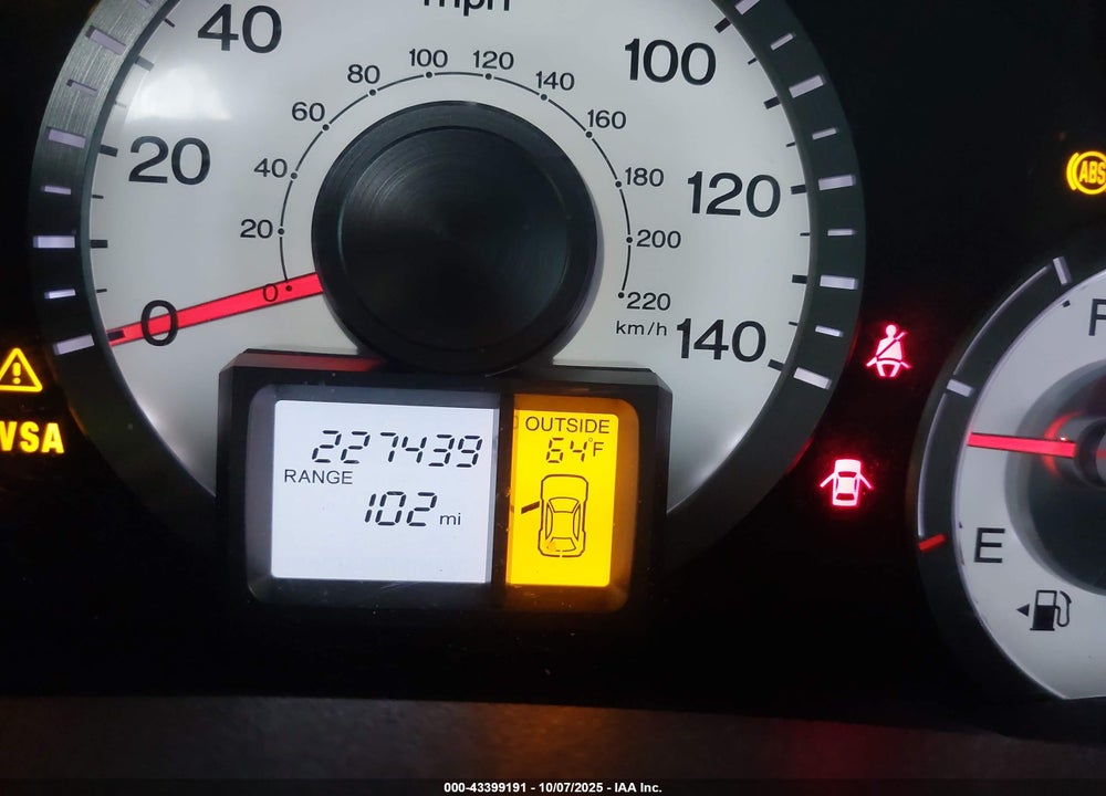 2011 HONDA PILOT VIN: 5FNYF4H66BB084735