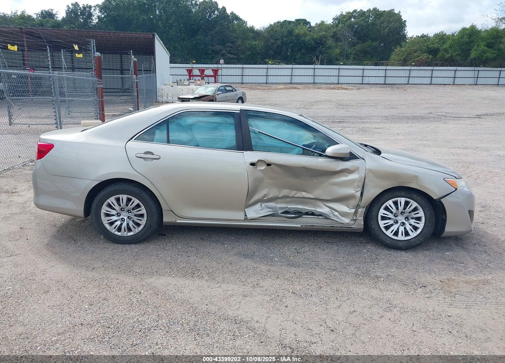 2014 TOYOTA CAMRY LE VIN: 4T4BF1FK2ER408734