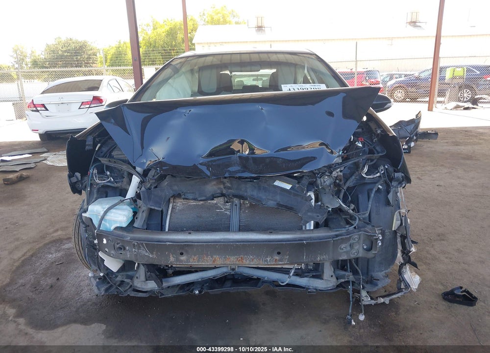 2015 TOYOTA PRIUS C ONE VIN: JTDKDTB31F1110550