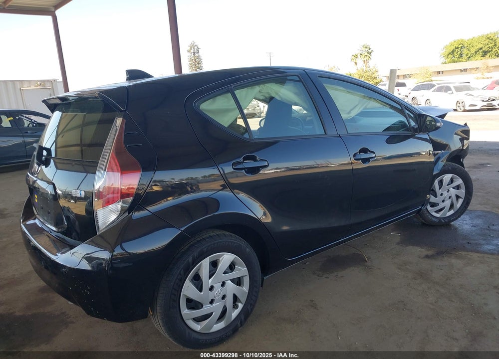 2015 TOYOTA PRIUS C ONE VIN: JTDKDTB31F1110550