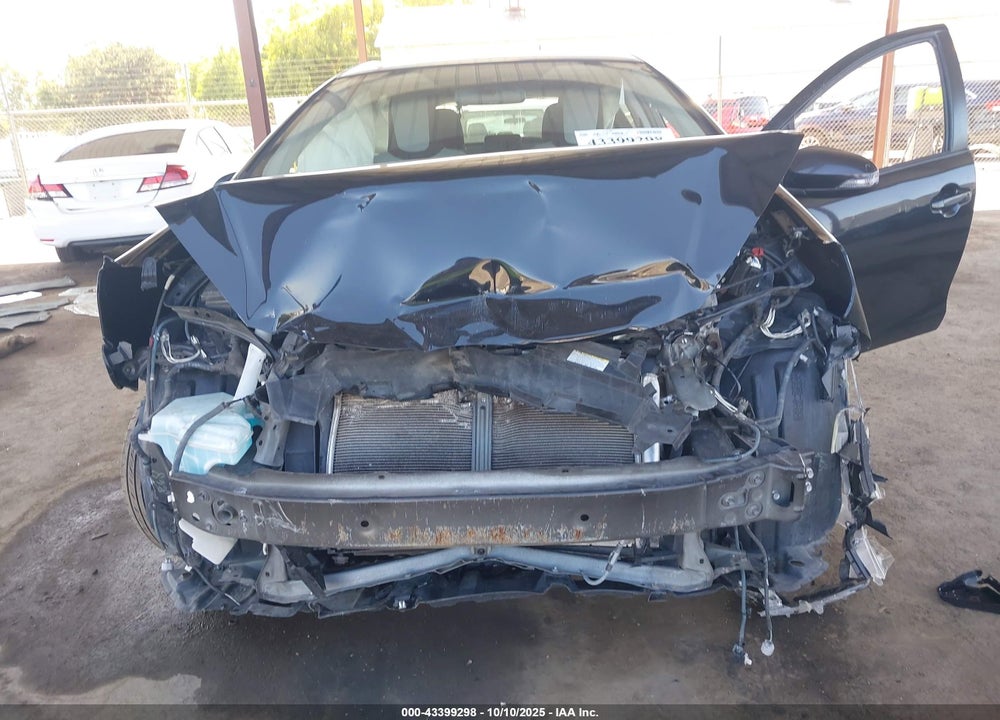 2015 TOYOTA PRIUS C ONE VIN: JTDKDTB31F1110550
