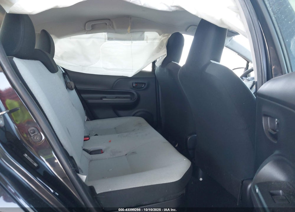 2015 TOYOTA PRIUS C ONE VIN: JTDKDTB31F1110550