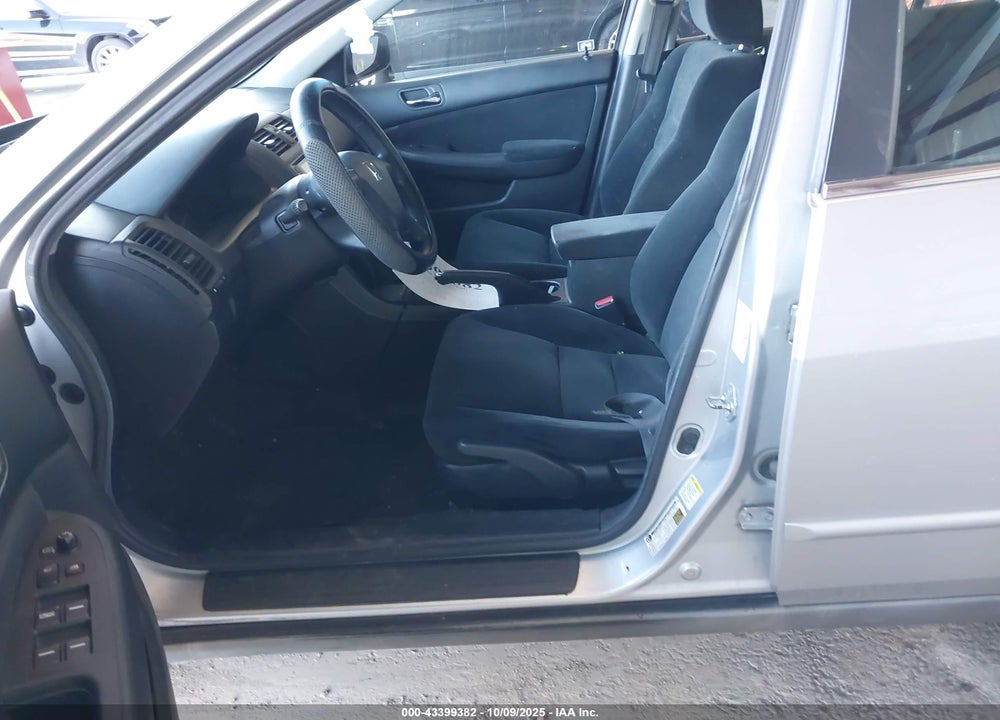 2007 HONDA ACCORD 2.4 LX VIN: 1HGCM56477A009843