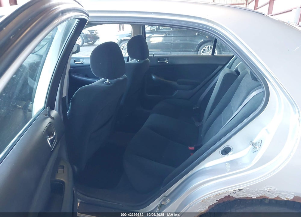 2007 HONDA ACCORD 2.4 LX VIN: 1HGCM56477A009843