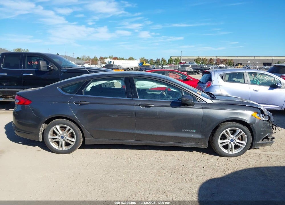 2018 FORD FUSION VIN: 3FA6P0LU0JR261088