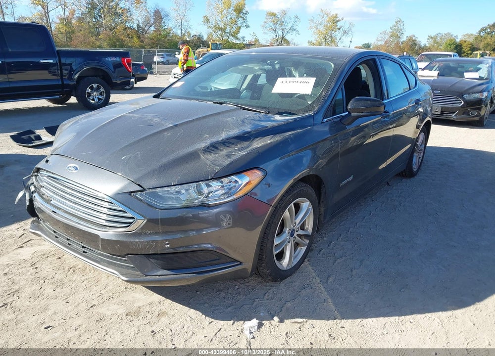 2018 FORD FUSION VIN: 3FA6P0LU0JR261088