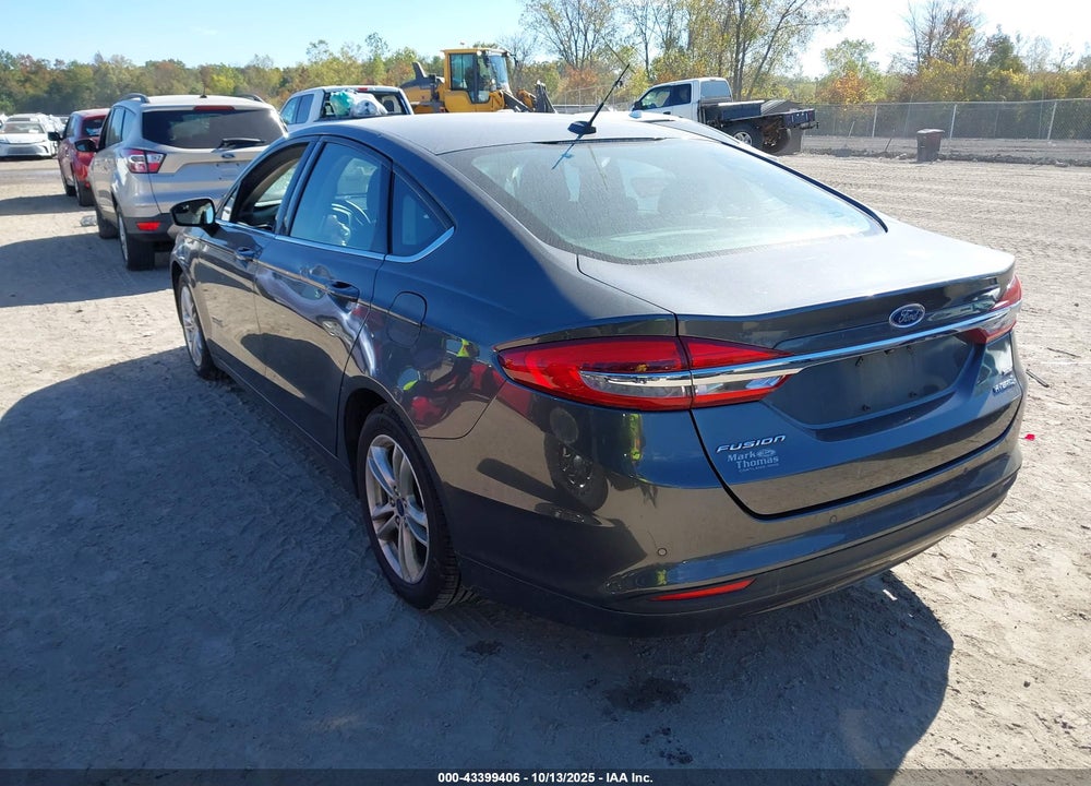 2018 FORD FUSION VIN: 3FA6P0LU0JR261088