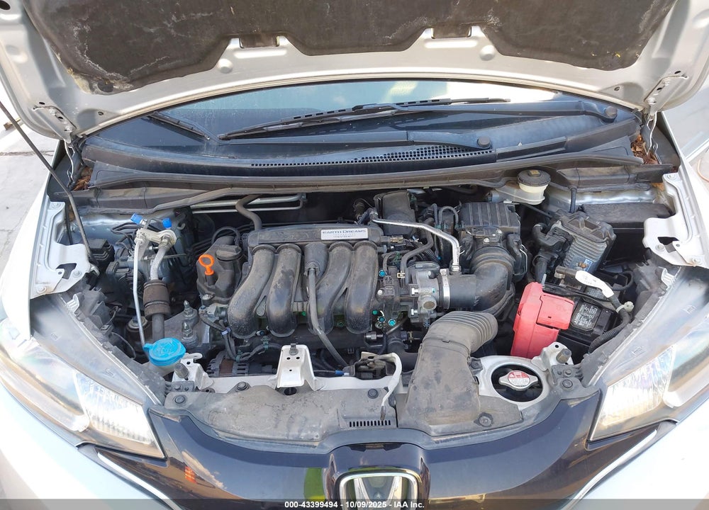 2015 HONDA FIT VIN: 3HGGK5H83FM705527