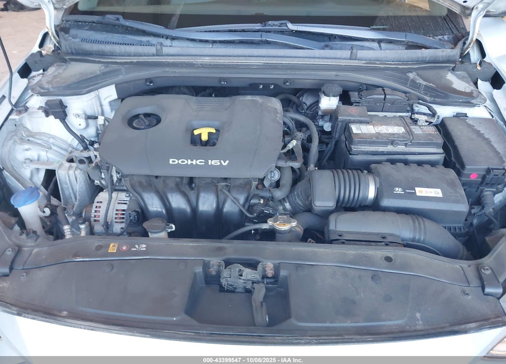 2017 HYUNDAI ELANTRA VIN: 5NPD84LF1HH071921