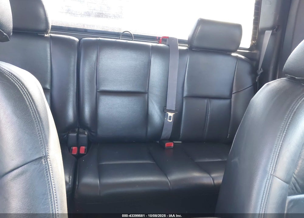 2011 CHEVROLET SILVERADO 1500 LT VIN: 1GCRKSE06BZ345781
