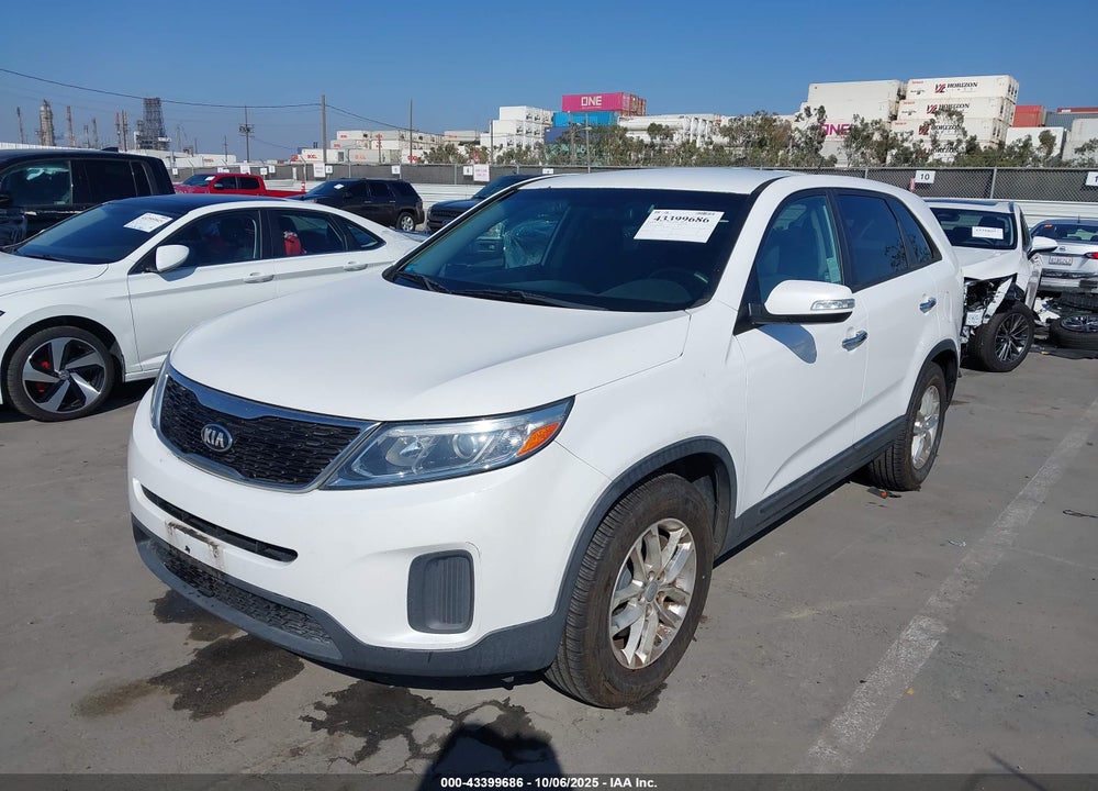 2015 KIA SORENTO VIN: 5XYKT3A63FG578200