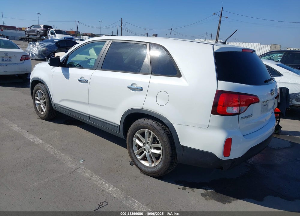 2015 KIA SORENTO VIN: 5XYKT3A63FG578200