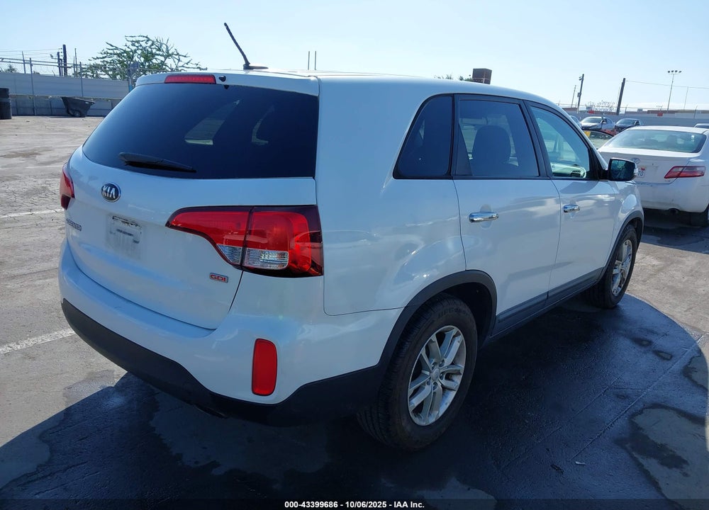 2015 KIA SORENTO VIN: 5XYKT3A63FG578200