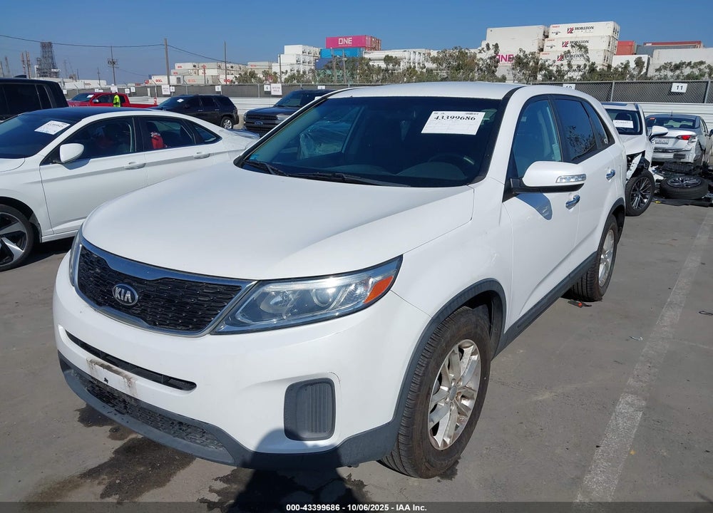 2015 KIA SORENTO VIN: 5XYKT3A63FG578200
