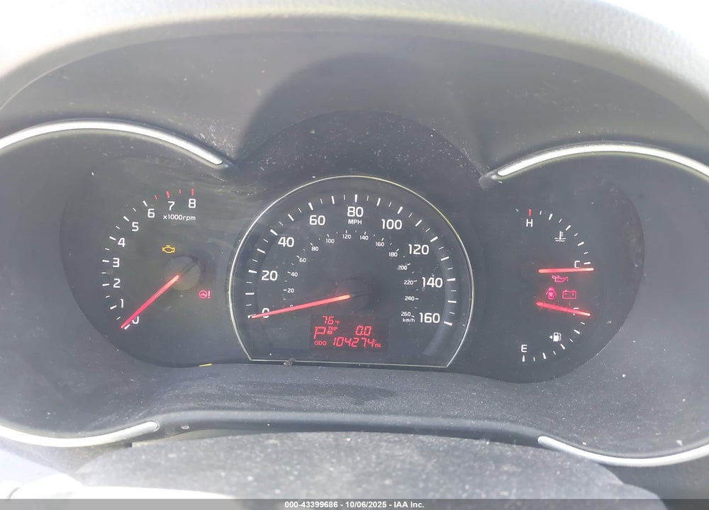 2015 KIA SORENTO VIN: 5XYKT3A63FG578200