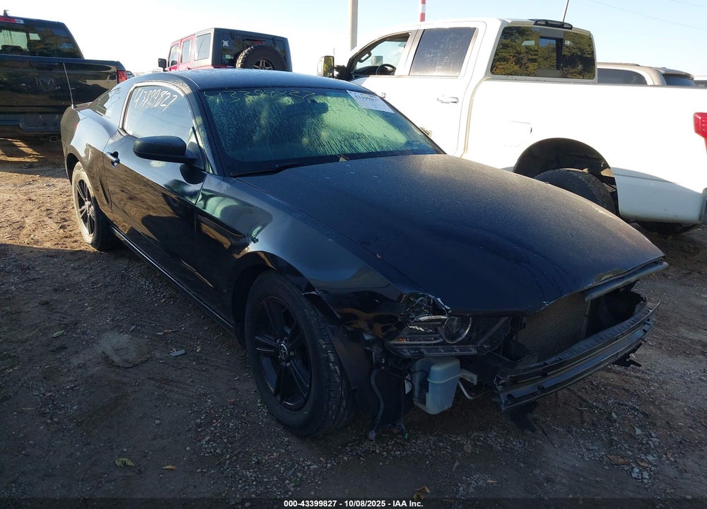 2014 FORD MUSTANG V6 VIN: 1ZVBP8AM4E5206692