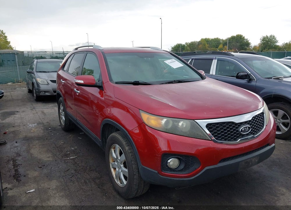 2011 KIA SORENTO LX VIN: 5XYKT4A1XBG030957