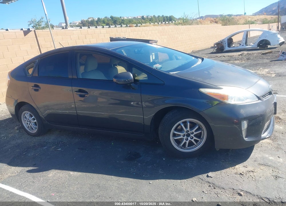 2015 TOYOTA PRIUS VIN: JTDKN3DU8F1909356