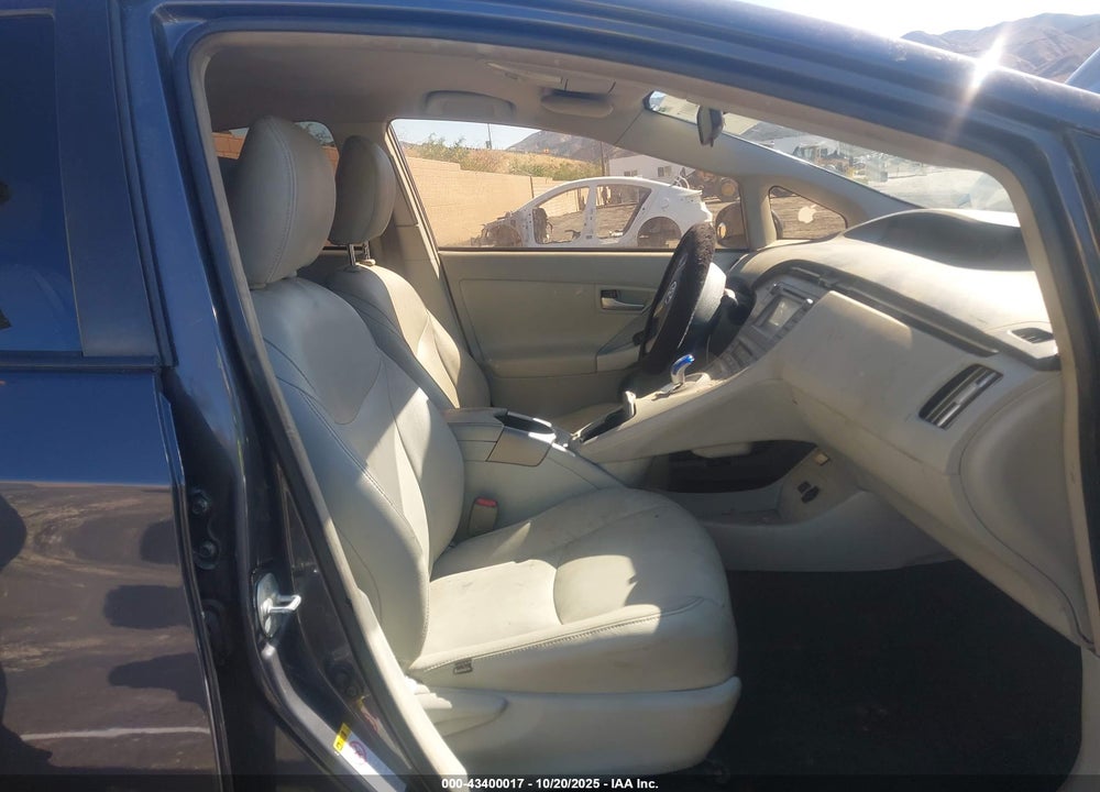 2015 TOYOTA PRIUS VIN: JTDKN3DU8F1909356