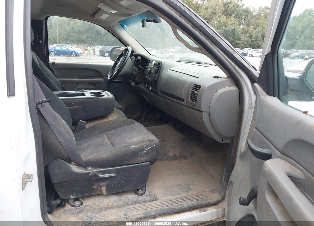 2011 CHEVROLET SILVERADO 1500 VIN: 1GCNCPEX8BZ271298
