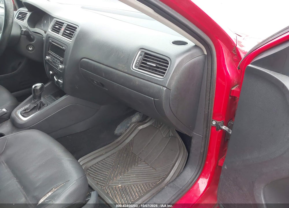 2012 VOLKSWAGEN JETTA VIN: 3VWDX7AJ4CM331787