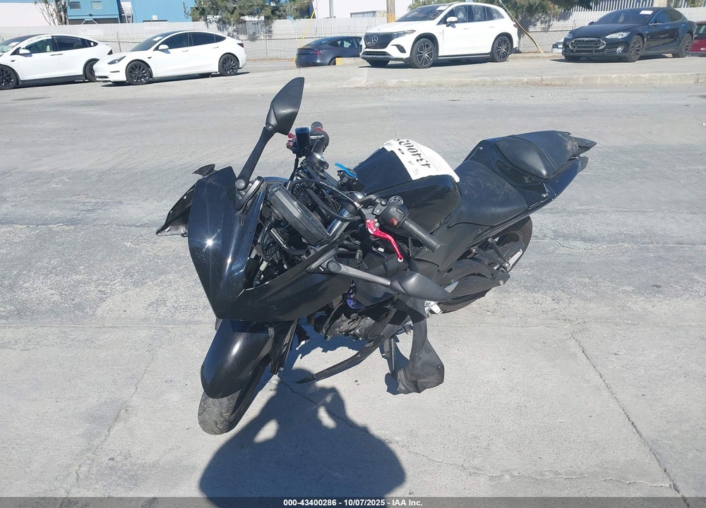 2018 YAMAHA YZFR3 A VIN: MH3RH15Y6JK004131