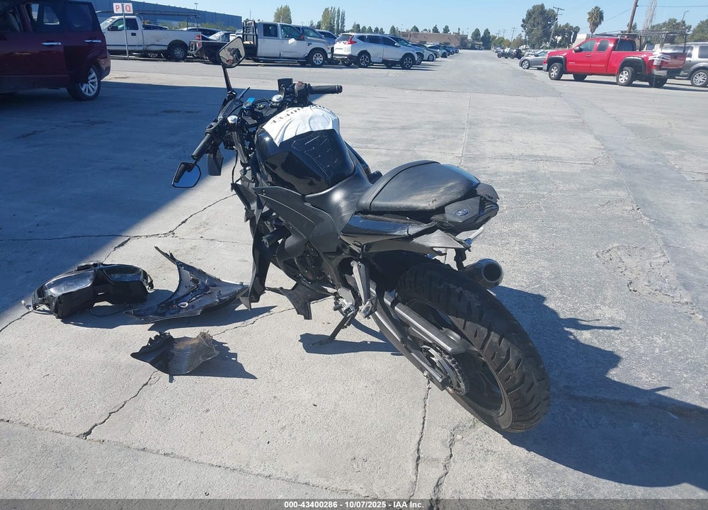 2018 YAMAHA YZFR3 A VIN: MH3RH15Y6JK004131