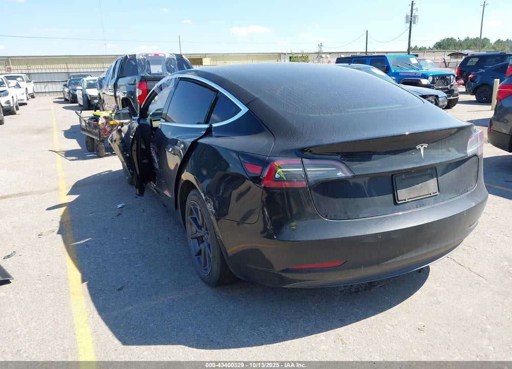 2019 TESLA MODEL 3 VIN: 5YJ3E1EA2KF395261
