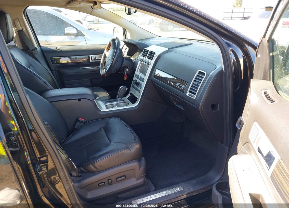 2010 LINCOLN MKX VIN: 2LMDJ8JC4ABJ31132