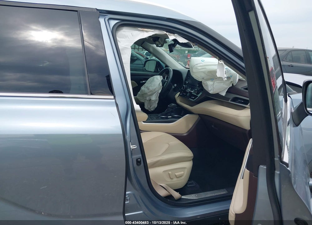 2020 TOYOTA HIGHLANDER XLE VIN: 5TDGZRAH3LS016644