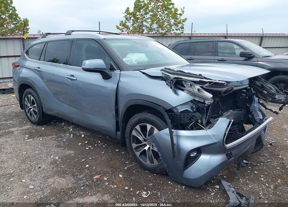 2020 TOYOTA HIGHLANDER XLE VIN: 5TDGZRAH3LS016644