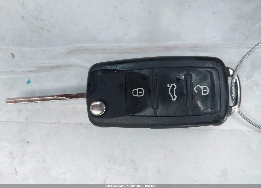 2013 VOLKSWAGEN JETTA 2.5L SE VIN: 3VWDP7AJ8DM253337