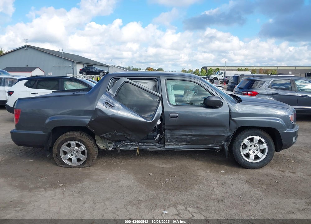 2011 HONDA RIDGELINE VIN: 5FPYK1F43BB009056
