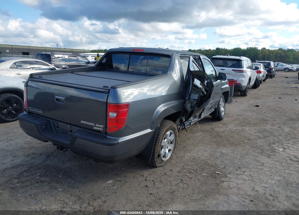 2011 HONDA RIDGELINE VIN: 5FPYK1F43BB009056