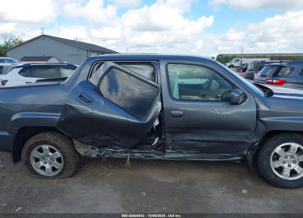 2011 HONDA RIDGELINE VIN: 5FPYK1F43BB009056
