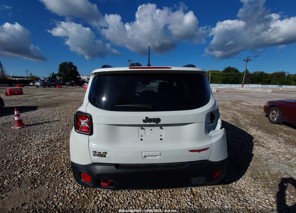 2018 JEEP RENEGADE TRAILHAWK 4X4 VIN: ZACCJBCB7JPG82082