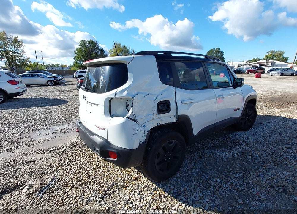 2018 JEEP RENEGADE TRAILHAWK 4X4 VIN: ZACCJBCB7JPG82082